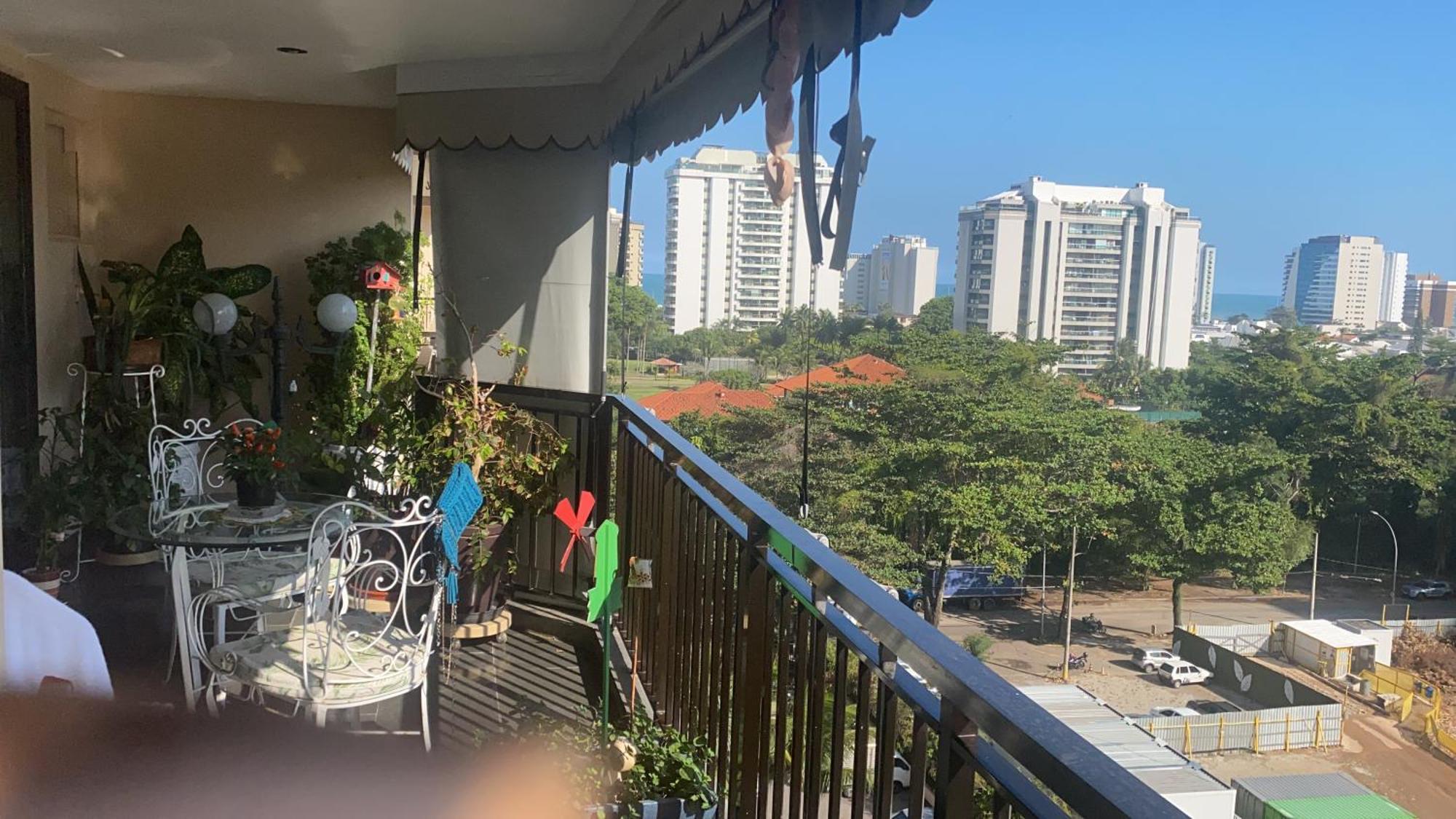 Apartamento Confortavel Com Varanda Na Barra Da Tijuca